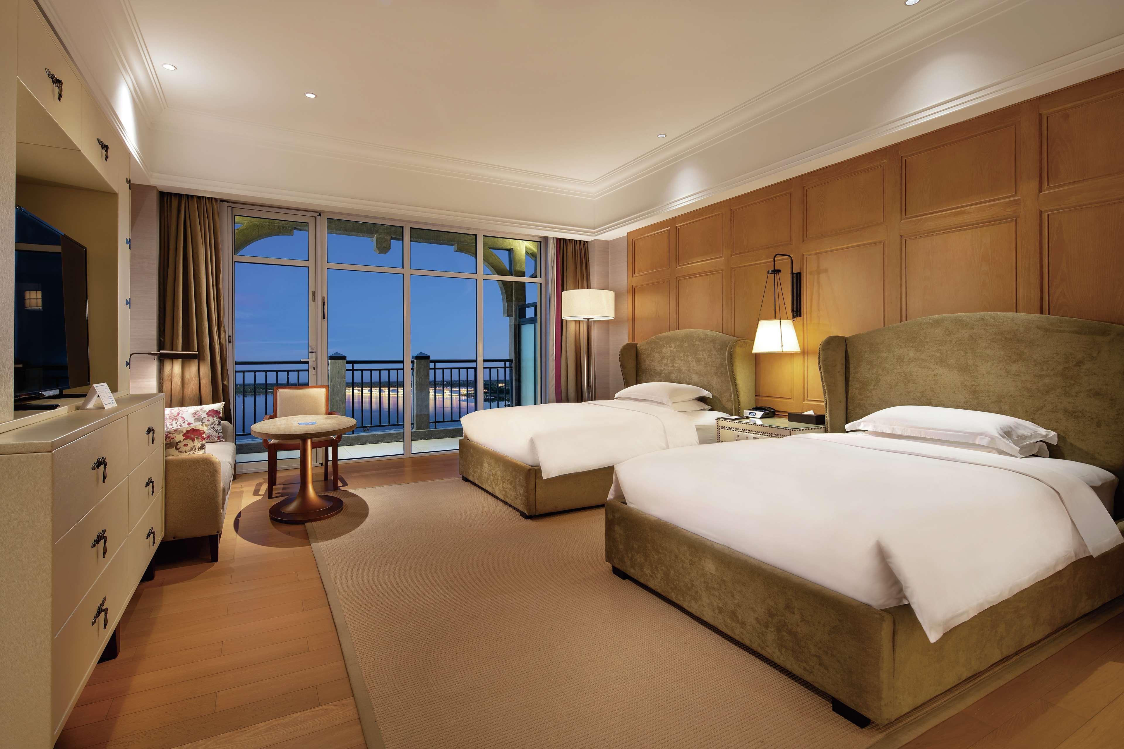 Hilton Wenan Hotel Langfang Exterior photo